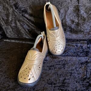 Gold Laser Cut Slipons Sz 7 dressy flats metallic comfort walking J'AOIOR used